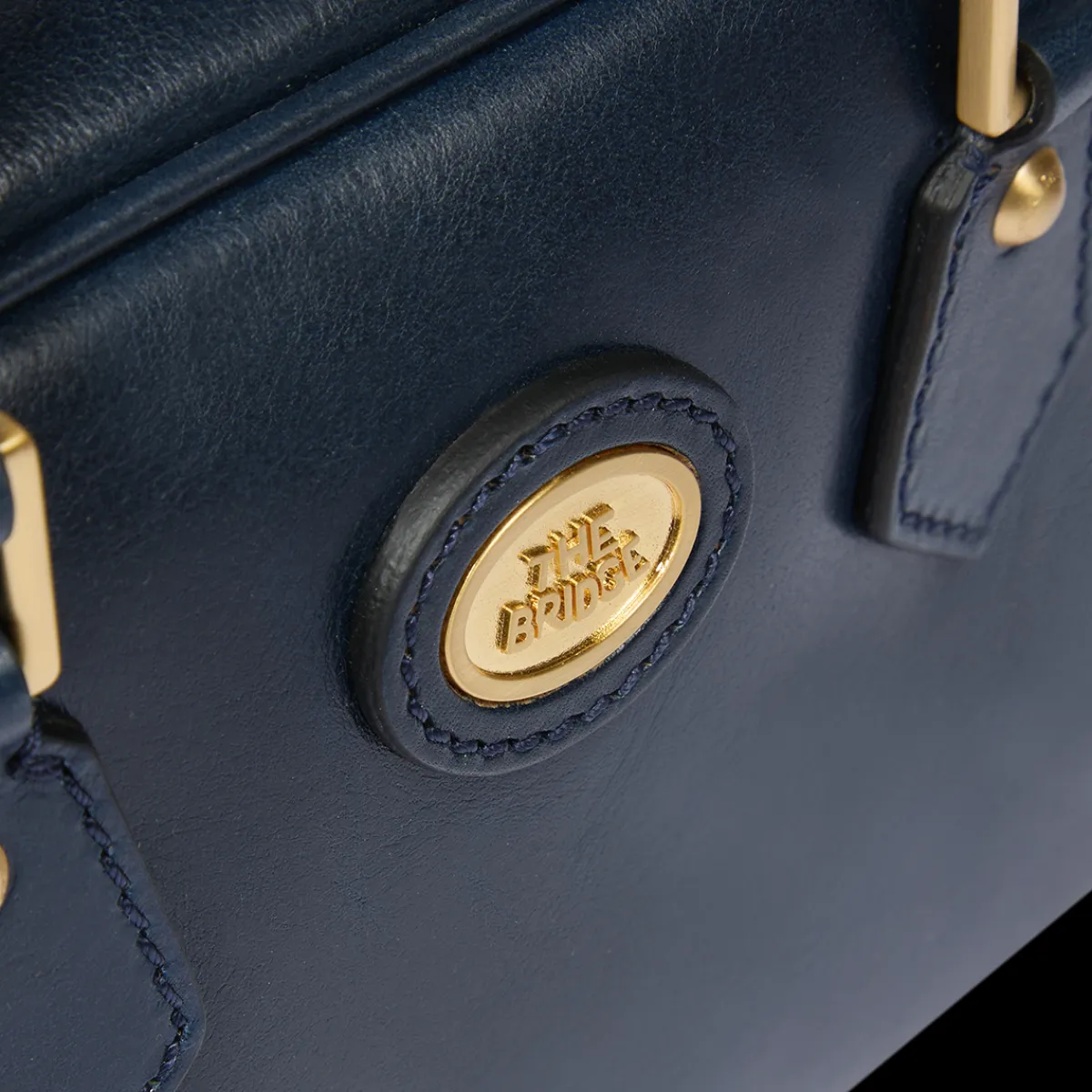 Bauletto in pelle con tracolla removibile-The Bridge Hot