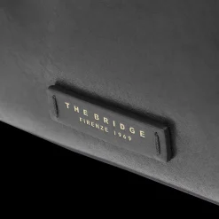 Borsa a spalla in pelle con zip frontale-The Bridge Online